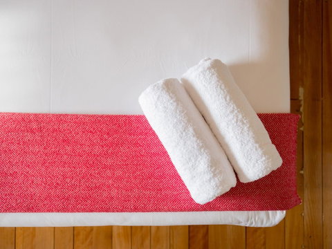 Montacute Boutique Bunkhouse - Broome Tourism 14