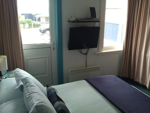 Freycinet Waters - Broome Tourism 18