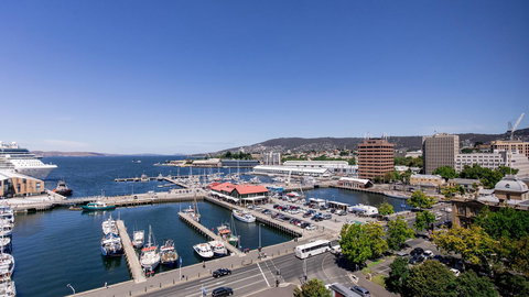 Hotel Grand Chancellor Hobart - Broome Tourism 1