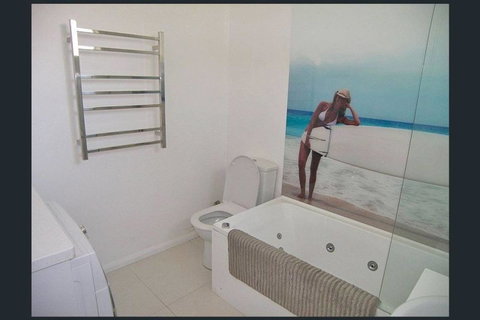 Hobart Colonial Apartment - Broome Tourism 8