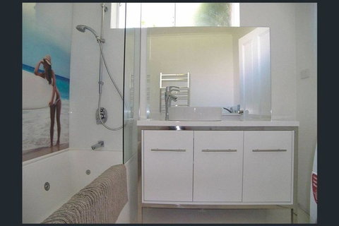 Hobart Colonial Apartment - Broome Tourism 2