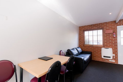 Bay Hotel Apartments - Broome Tourism 9