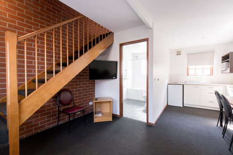 Bay Hotel Apartments - Broome Tourism 7
