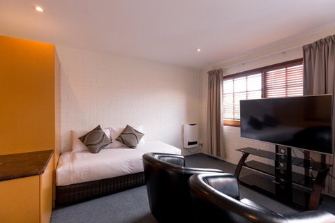 Bay Hotel Apartments - Broome Tourism 0