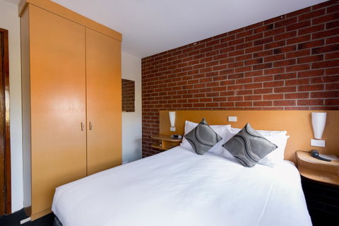 Bay Hotel Apartments - Broome Tourism 6