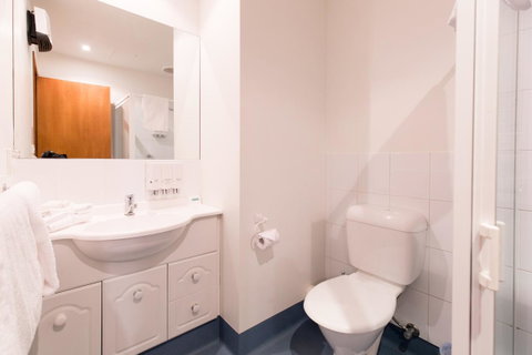 Bay Hotel Apartments - Broome Tourism 19