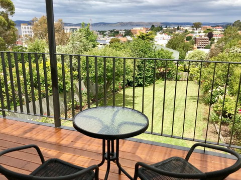 Omaroo House - Panoramic Water Views - Broome Tourism 3