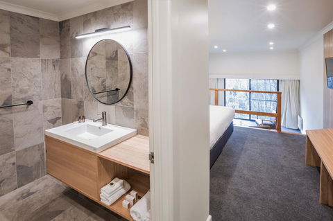 Cradle Mountain Hotel - Broome Tourism 16