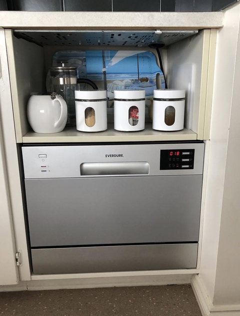 KINGFISHER COTTAGE Beachfront At The Binalong Bay - Broome Tourism 1