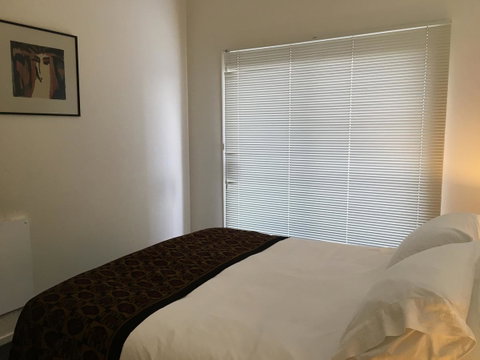 4 At 8 Townhouse Newcastle St - Broome Tourism 6