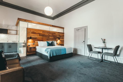 Maylands Lodge - Broome Tourism 4