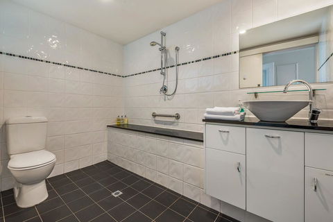 Moonrise View Apartment - Broome Tourism 3