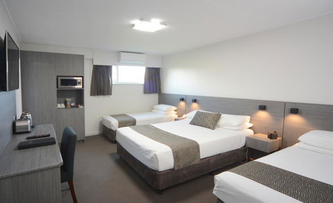 Bridge Hotel - Broome Tourism 1
