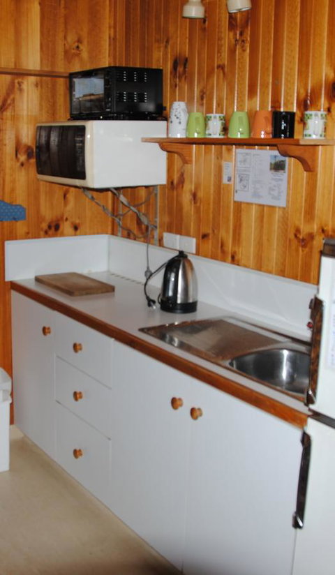 The Wombat Cottage - Broome Tourism 11