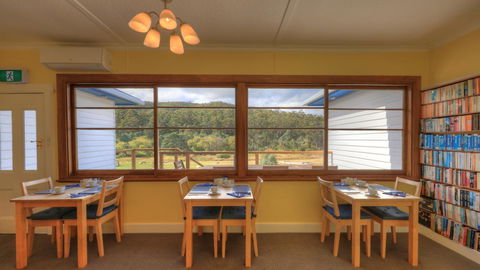 Ashdowns Of Dover - Broome Tourism 18