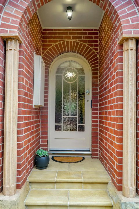 Gorgeous Hobart Accommodation - Park On Park - New Town - Broome Tourism 5