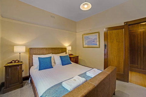 Gorgeous Hobart Accommodation - Park On Park - New Town - Broome Tourism 29