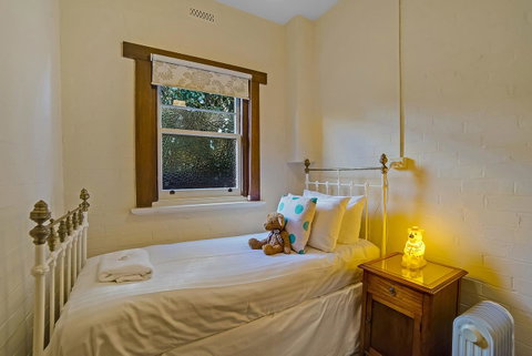 Gorgeous Hobart Accommodation - Park On Park - New Town - Broome Tourism 32