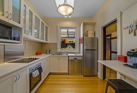 Gorgeous Hobart Accommodation - Park On Park - New Town - Broome Tourism 19