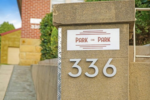 Gorgeous Hobart Accommodation - Park On Park - New Town - Broome Tourism 4