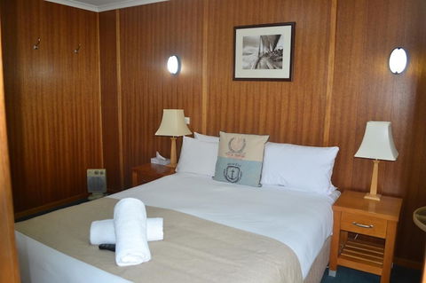 Point Lonsdale Guest House - Broome Tourism 6