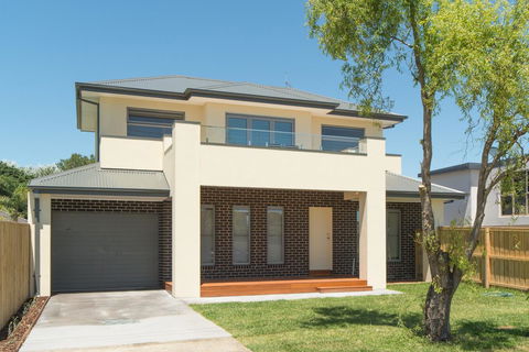 Rosewater Townhouses Dromana - Broome Tourism 26