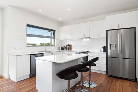 Rosewater Townhouses Dromana - Broome Tourism 23