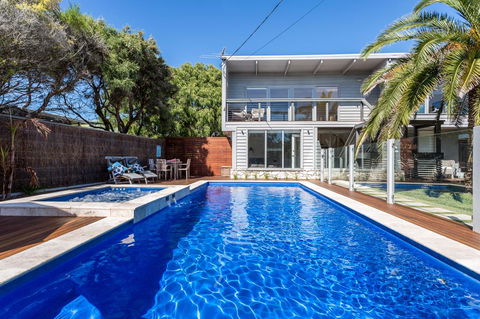 Front Beach House - Broome Tourism 0