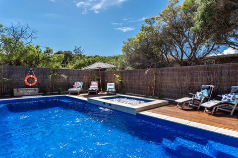 Front Beach House - Broome Tourism 6