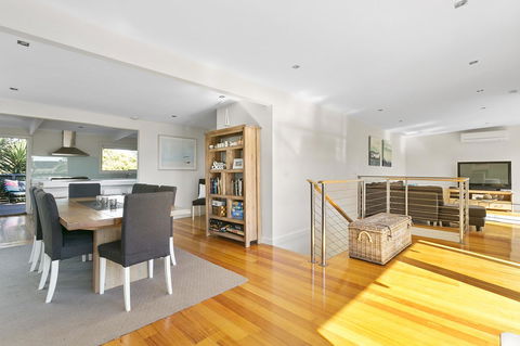 Front Beach House - Broome Tourism 15