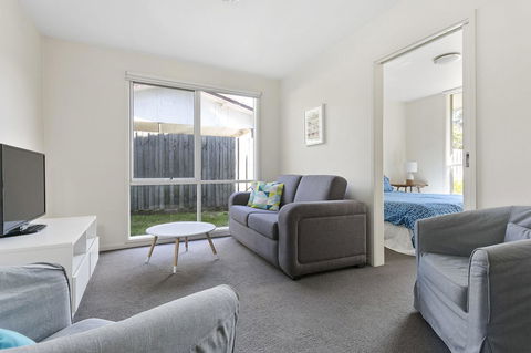 Front Beach House - Broome Tourism 24