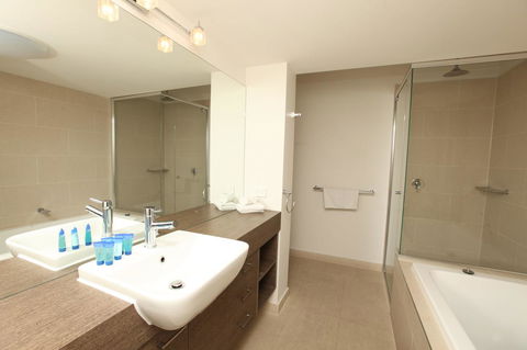 7 Falls Apartments - Broome Tourism 1