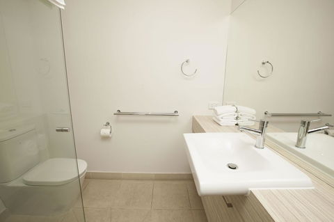 7 Falls Apartments - Broome Tourism 18