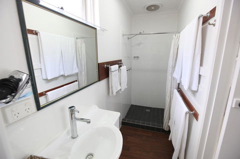 Mornington Motel - Broome Tourism 6