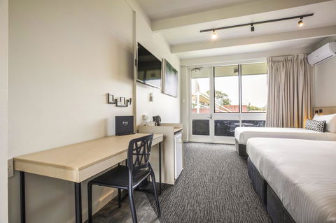 Nightcap At Seaford Hotel - Broome Tourism 29