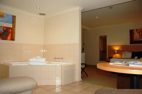 Mercure Hotel Mildura - Broome Tourism 24