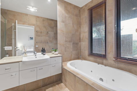 Ocean View Treetops Retreat - Broome Tourism 13