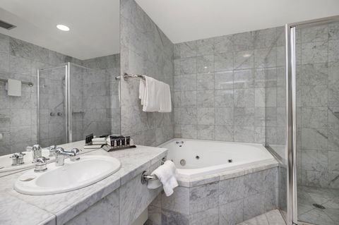 All Seasons Resort Hotel Bendigo - Broome Tourism 7