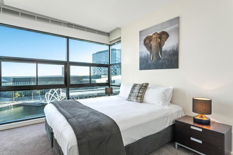 Waterfront Melbourne Apartments - Broome Tourism 7