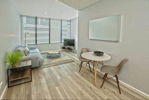 Waterfront Melbourne Apartments - Broome Tourism 16