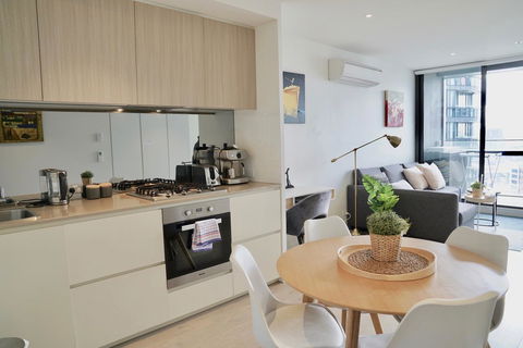 Pride Docklands Waterfront Apartment City View - Broome Tourism 14