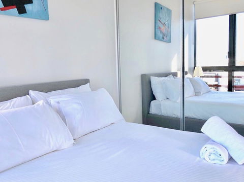 Pride Docklands Waterfront Apartment City View - Broome Tourism 43