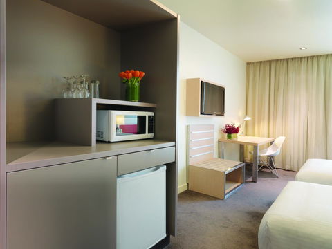 Travelodge Hotel Melbourne Docklands - Broome Tourism 5