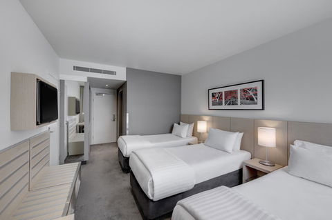 Travelodge Hotel Melbourne Docklands - Broome Tourism 3
