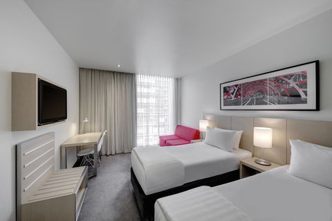 Travelodge Hotel Melbourne Docklands - Broome Tourism 2