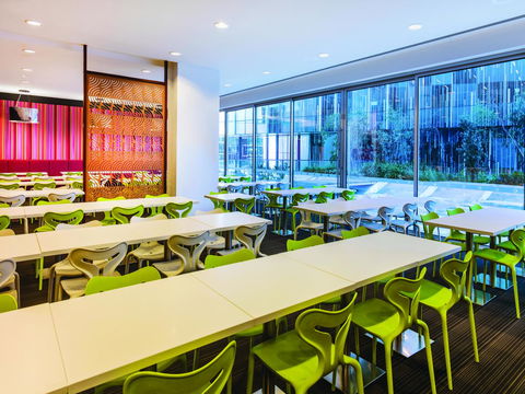 Travelodge Hotel Melbourne Docklands - Broome Tourism 21