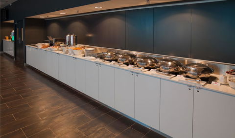 Travelodge Hotel Melbourne Docklands - Broome Tourism 12