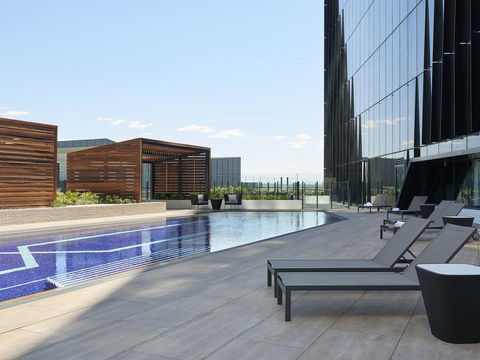 Vibe Hotel Melbourne Docklands - Broome Tourism 9