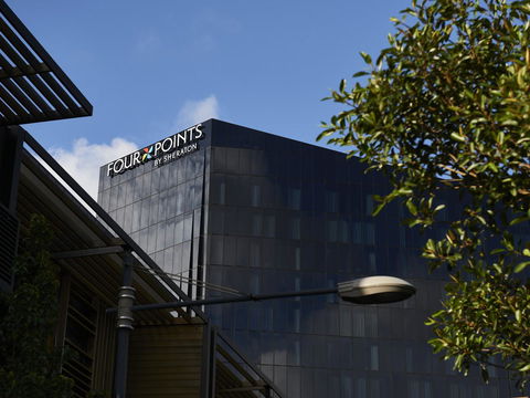 Vibe Hotel Melbourne Docklands - Broome Tourism 20