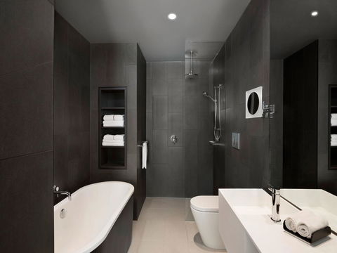 Vibe Hotel Melbourne Docklands - Broome Tourism 22